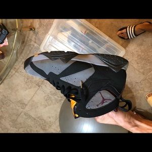 Bordeaux jordan retro 7